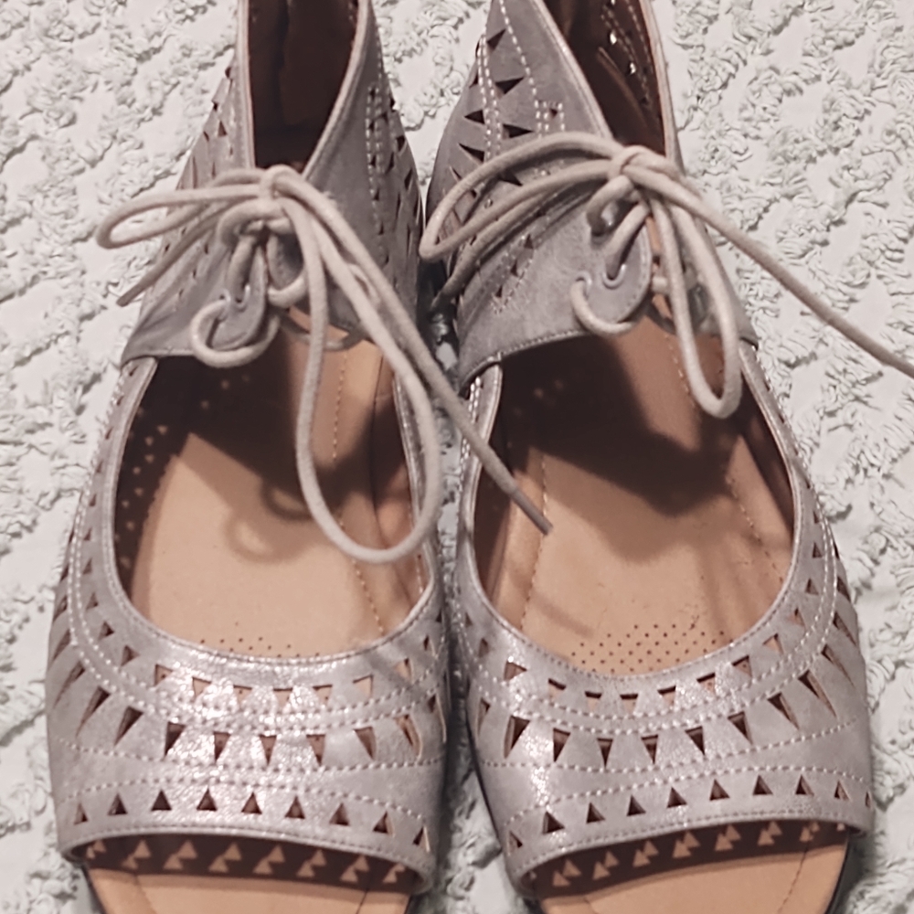 Comfortview sandals 10W